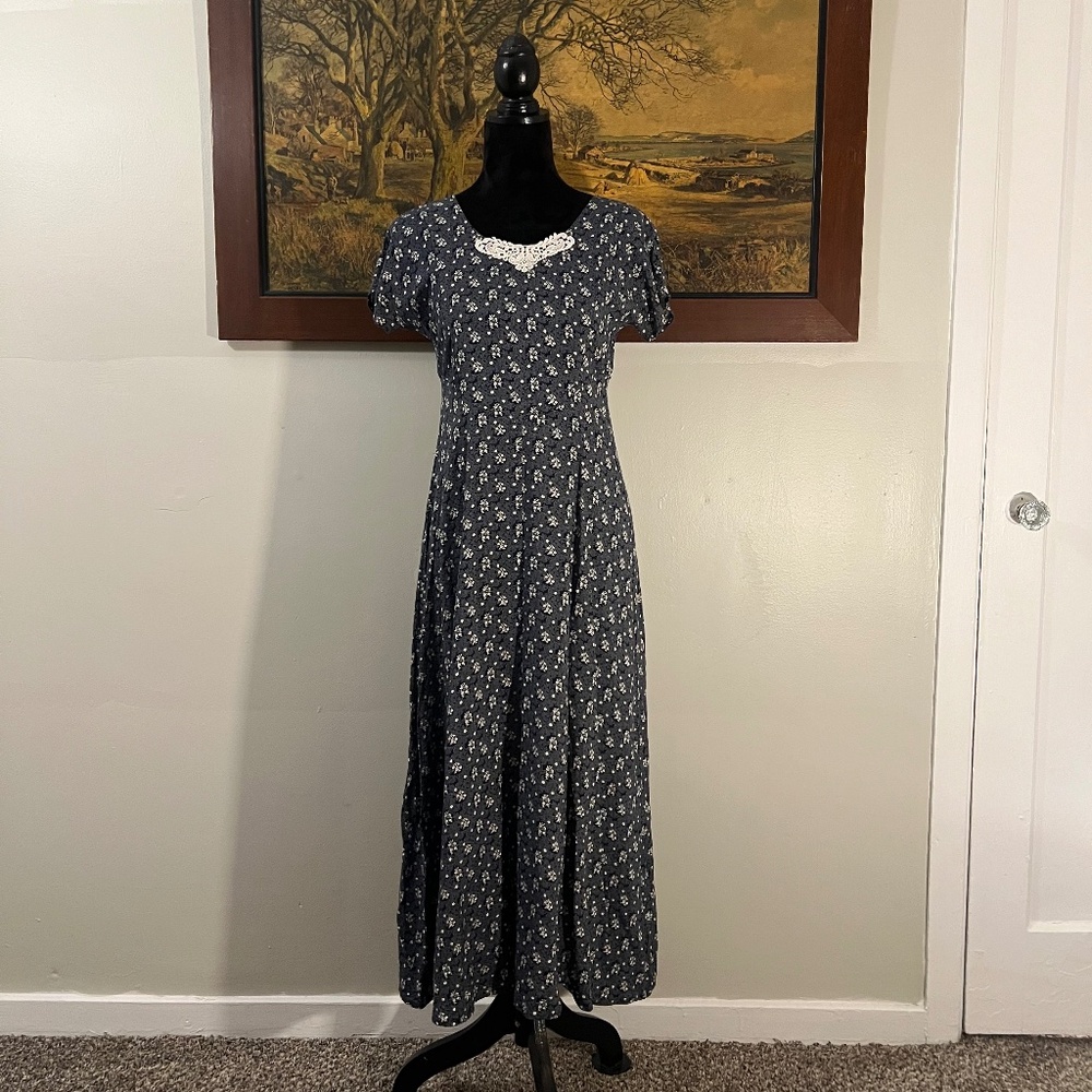 90s All That Jazz romantic cottagecore blue floral ditsy maxi dress small